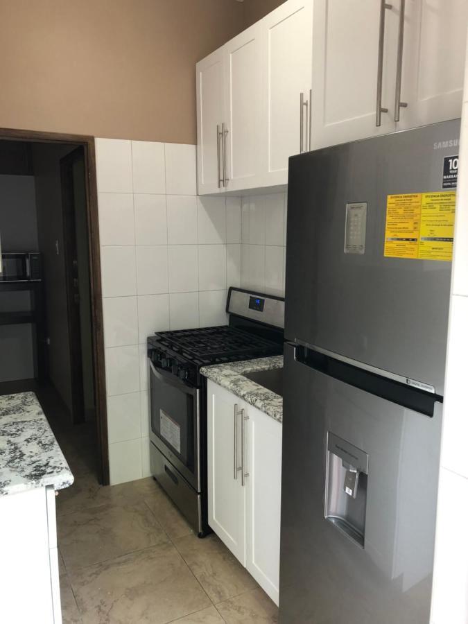 Le Quad - One Bedroom & Studio Apt - Private, Spacious & Secured Кингстон Экстерьер фото